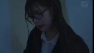 巨乳美少妇在浴室洗澡被入室盗窃的歹徒掐死奸尸口爆插嫩穴换上灰丝玩弄